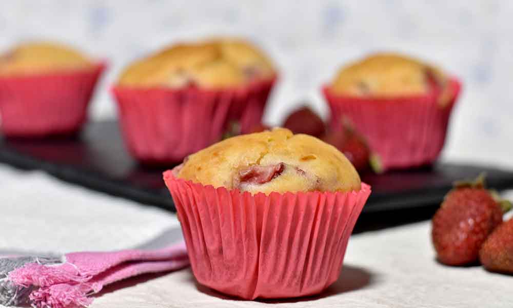 eggless strawberry muffins