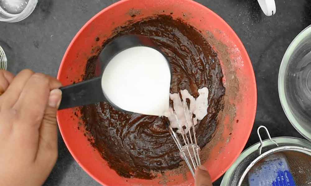Simple Chocolate Cake Batter-preparation simple chocolate cake batter preparation