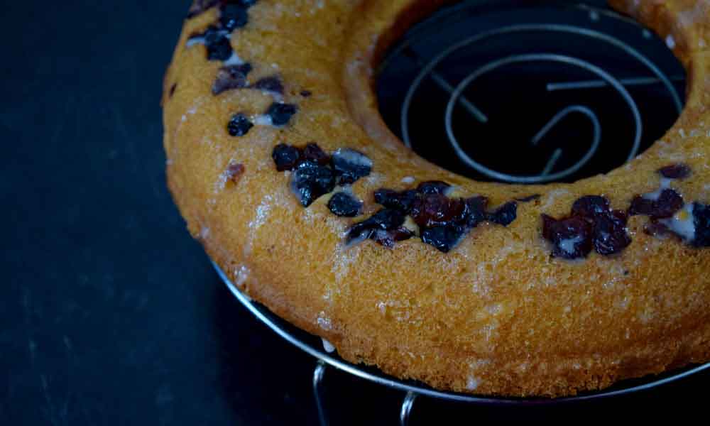 Yeasted-lemon-cake-baed yeasted lemon cake baed