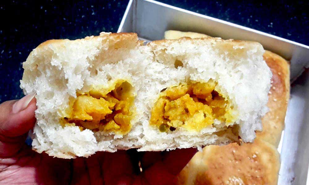 Stuffed-Dinner-Rolls-inside stuffed dinner rolls inside